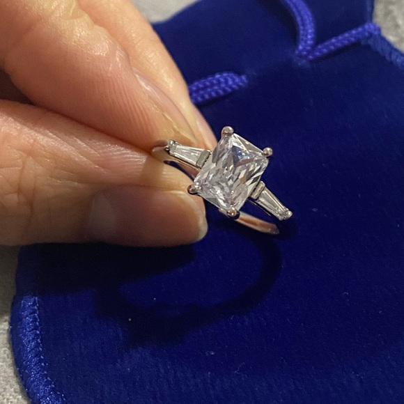 Adjustable CZ-steel ring - Picture 2 of 4